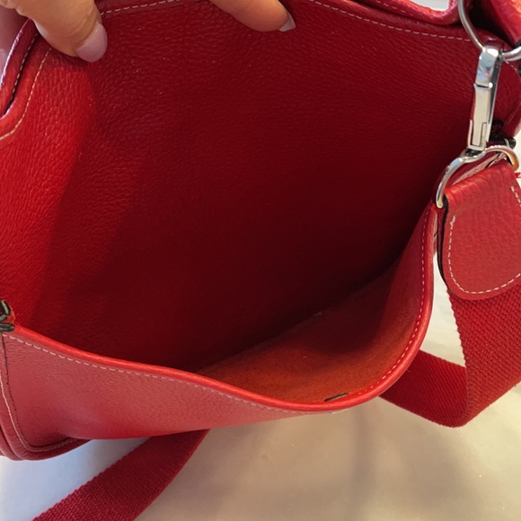 Messenger bag. Red pebbled genuine leather bag. - Picture 7 of 10